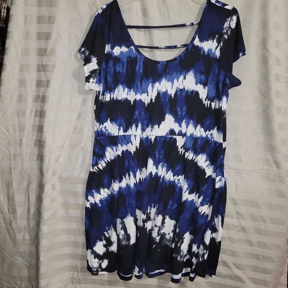 bobbie brooks Tie Dyed Dress, size 2X, so soft and stretchy, short sleeves